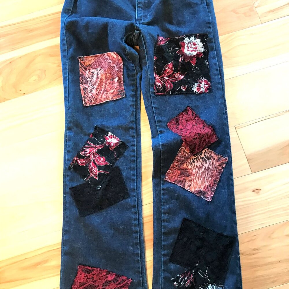 Upcycled Patchwork Jeans Sparkle and Lace Patches, Boho Hippie Jeans, Size 6 - Picture 6 of 10